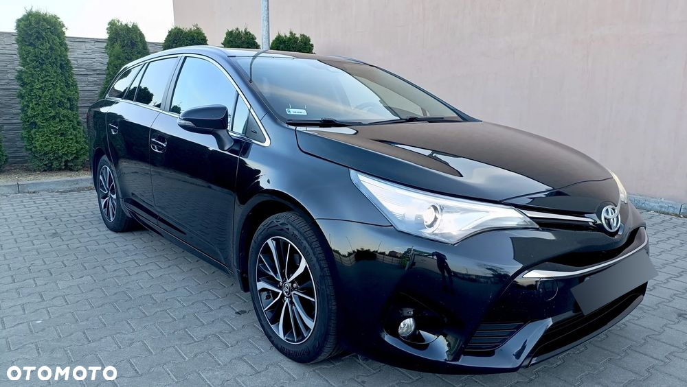 Toyota Avensis 1.8 Premium - 2