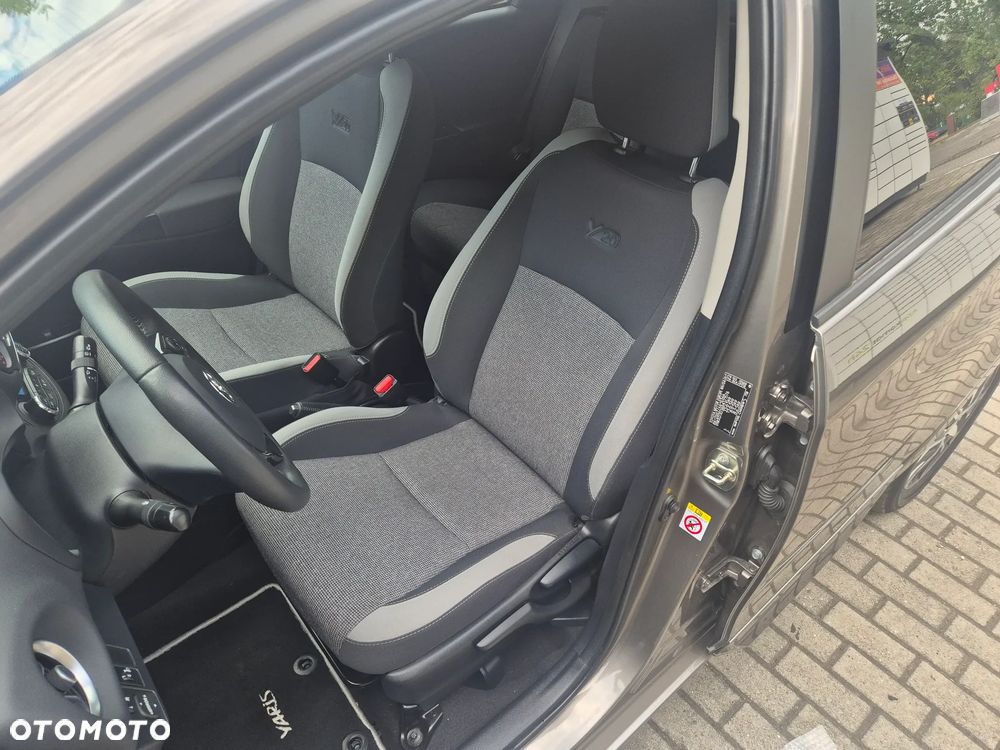 Toyota Yaris - 16