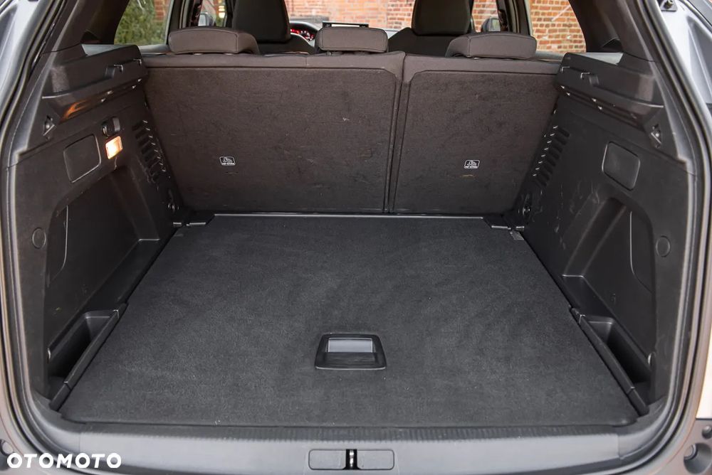 Peugeot 3008 BlueHDi 130 Stop & Start EAT8 Allure Business-Paket - 28