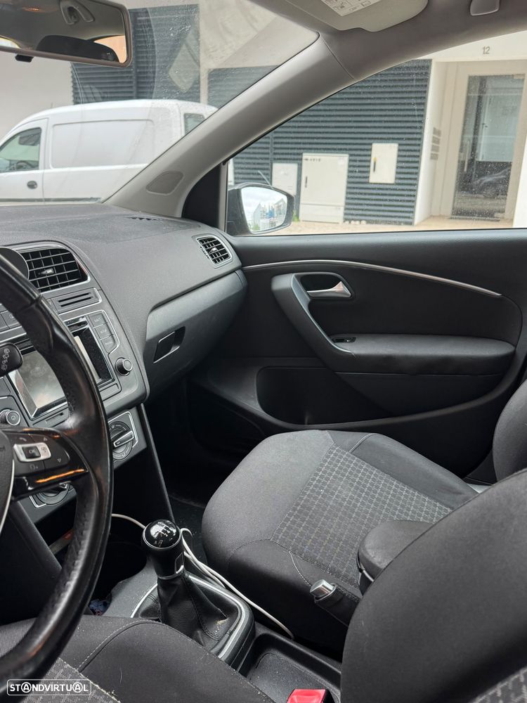 VW Polo 1.0 (Blue Motion ) Comfortline - 5