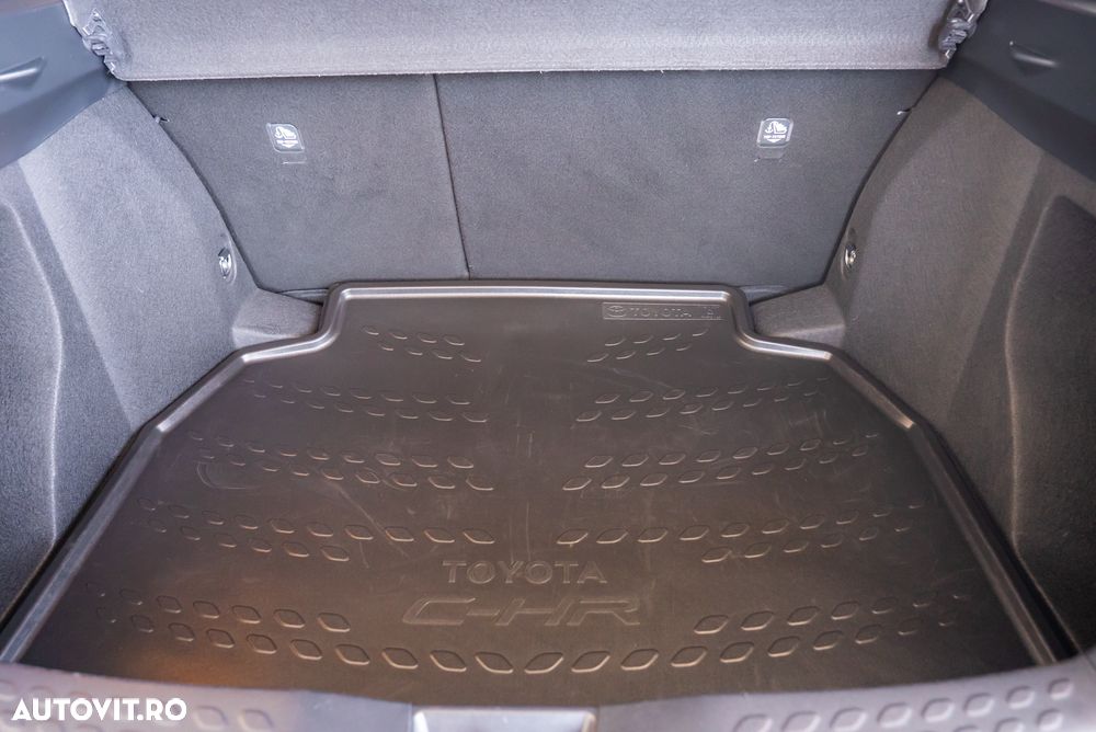 Toyota C-HR 1.8 HSD 4x2 CVT C-enter - 16