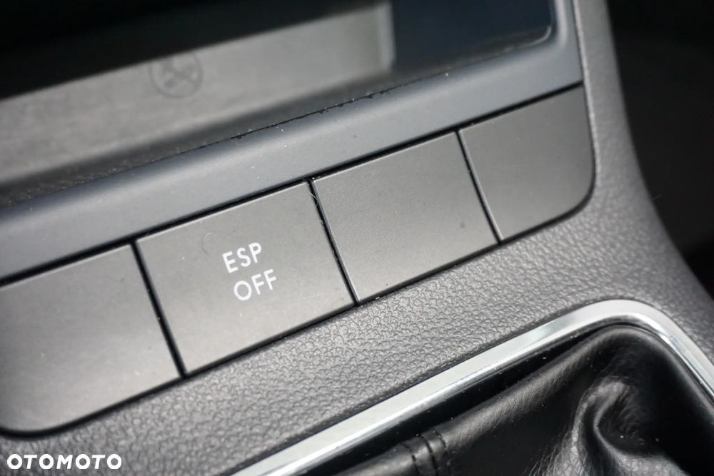 Volkswagen Golf Plus 1.6 Tour - 25