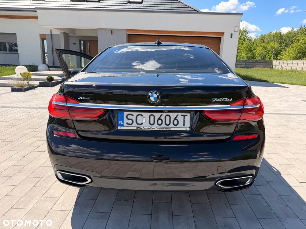 BMW Seria 7 740d xDrive - 33