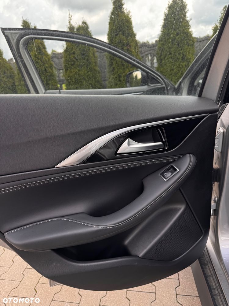 Infiniti QX30 2.0t Premium AWD 7DCT - 24