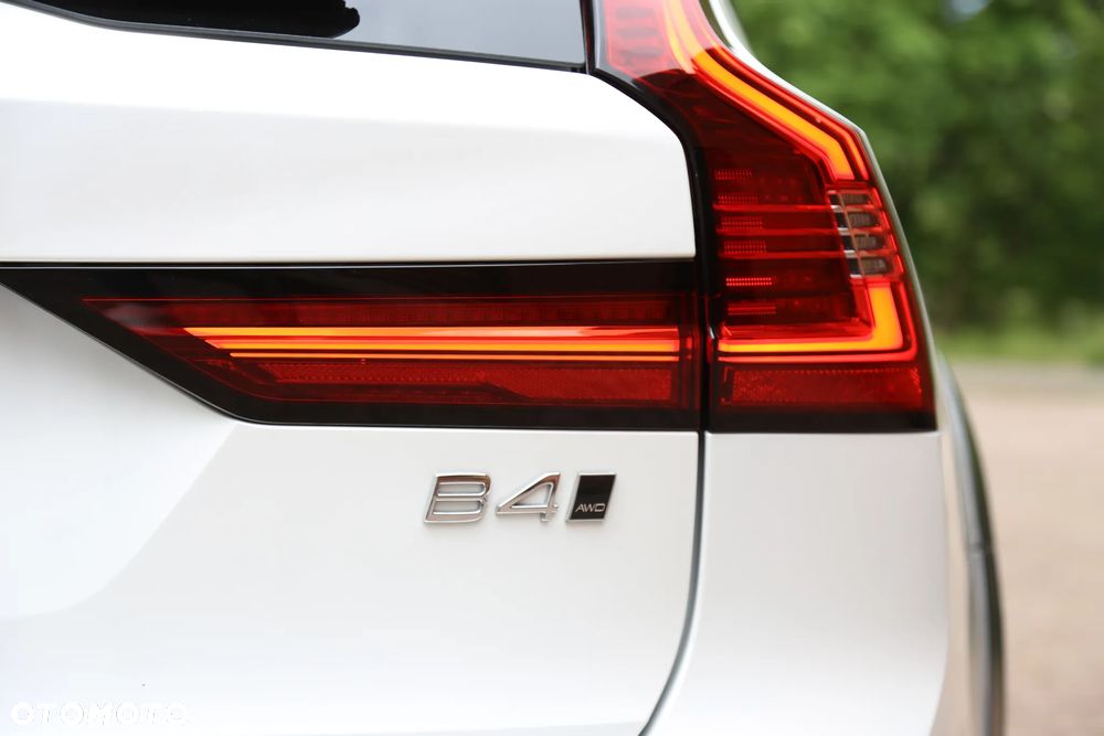 Volvo V90 Cross Country B4 D AWD Plus - 8