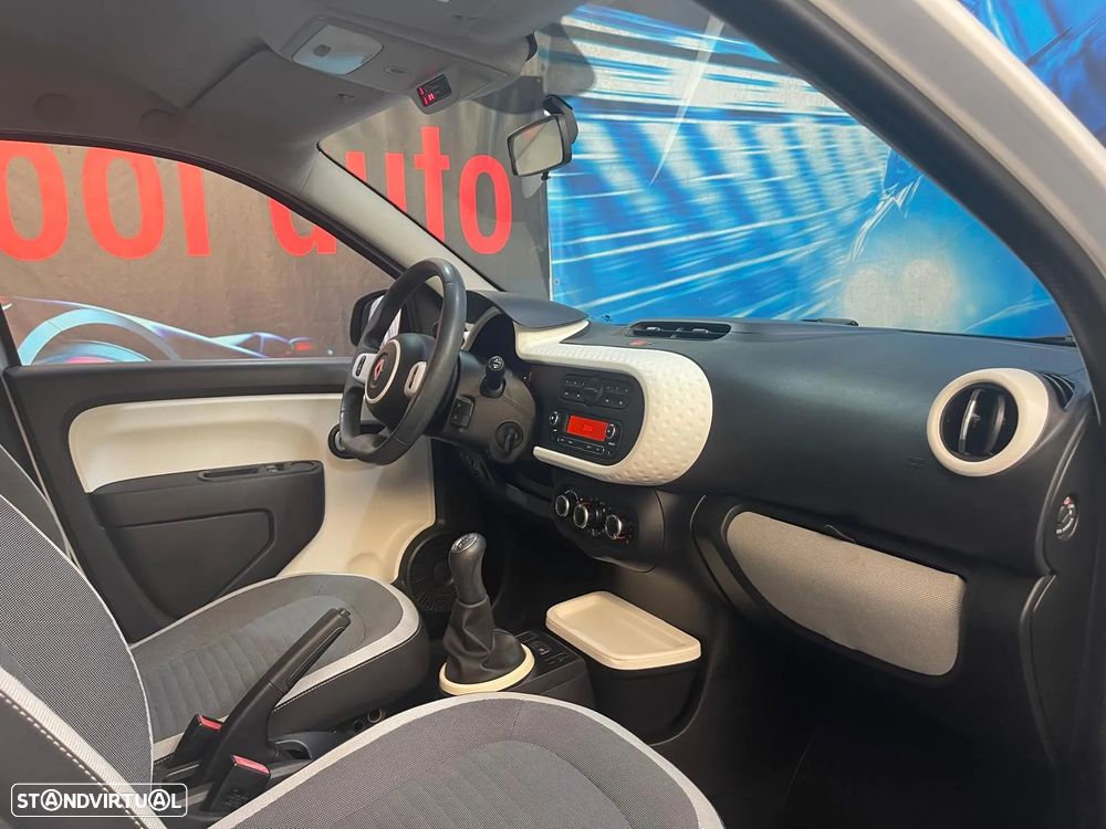 Renault Twingo SCe 70 S&S LIMITED - 25