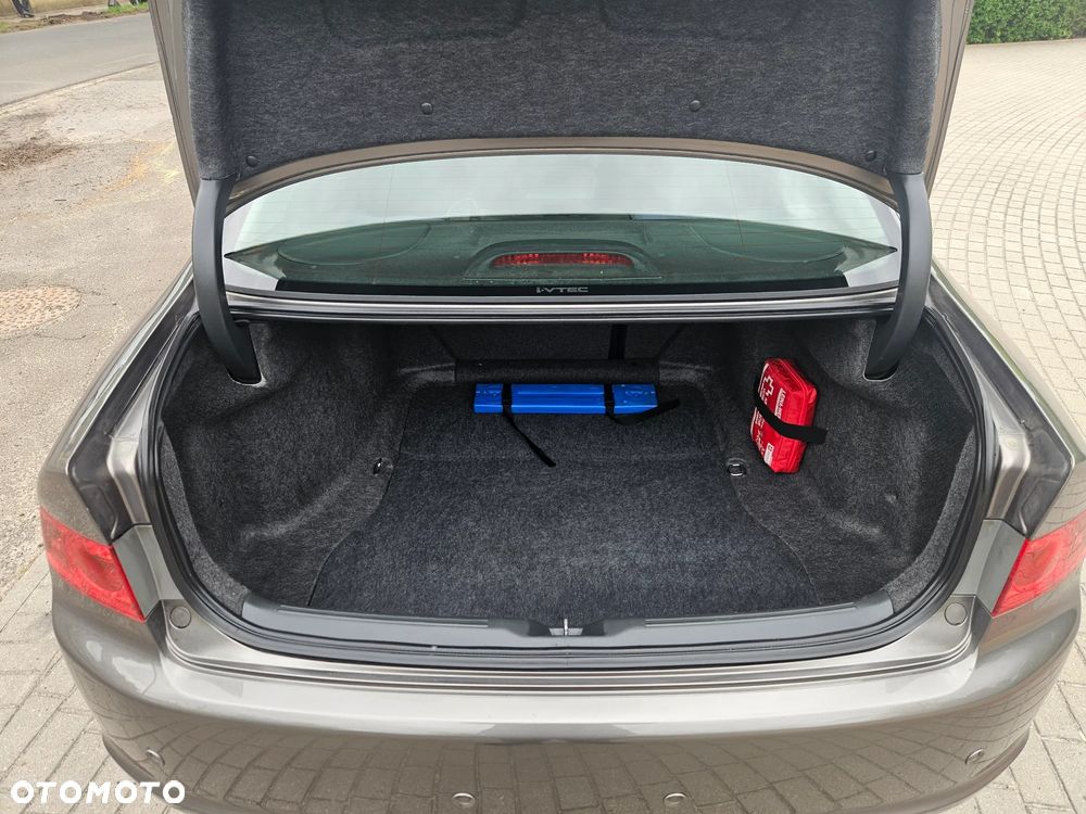 Honda Accord 2.0 i Executive - 9