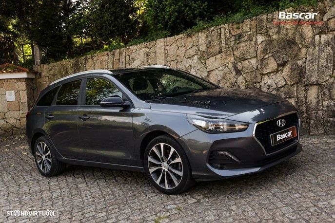 Hyundai i30 SW 1.6 CRDi Style+Navi - 4