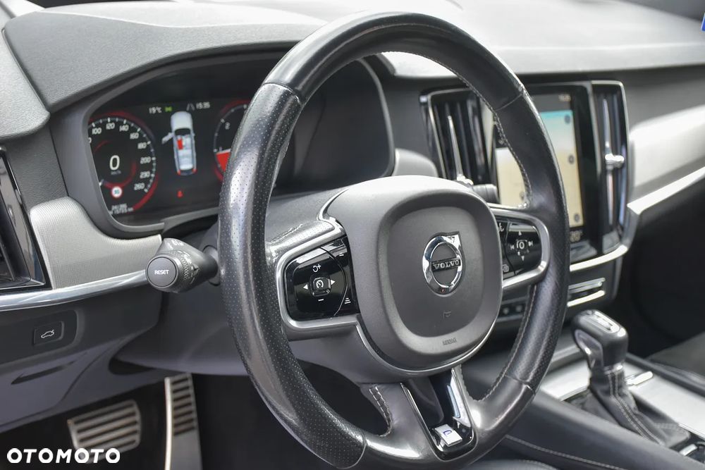 Volvo V90 D4 Geartronic R Design - 24