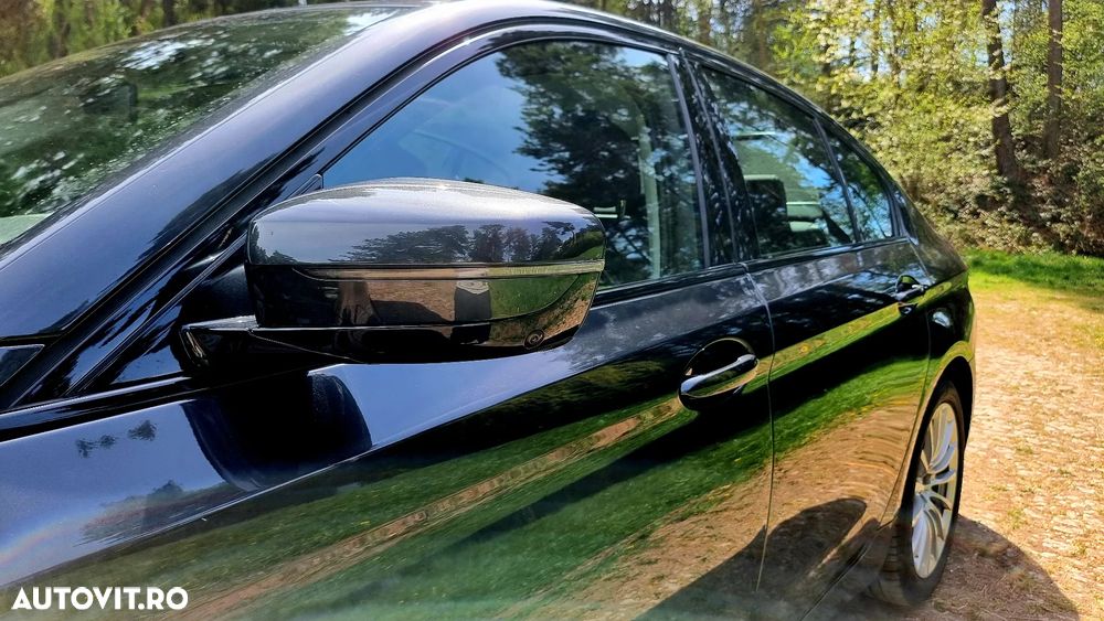 BMW Seria 5 530e Aut. Luxury Line - 7