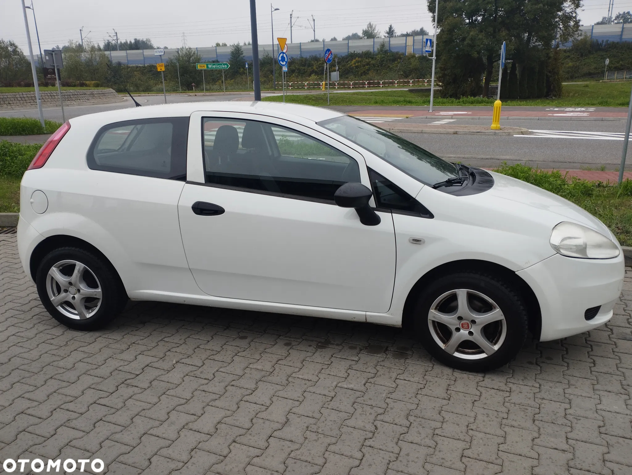 Fiat Punto ver-1-2-8v-classic - 6