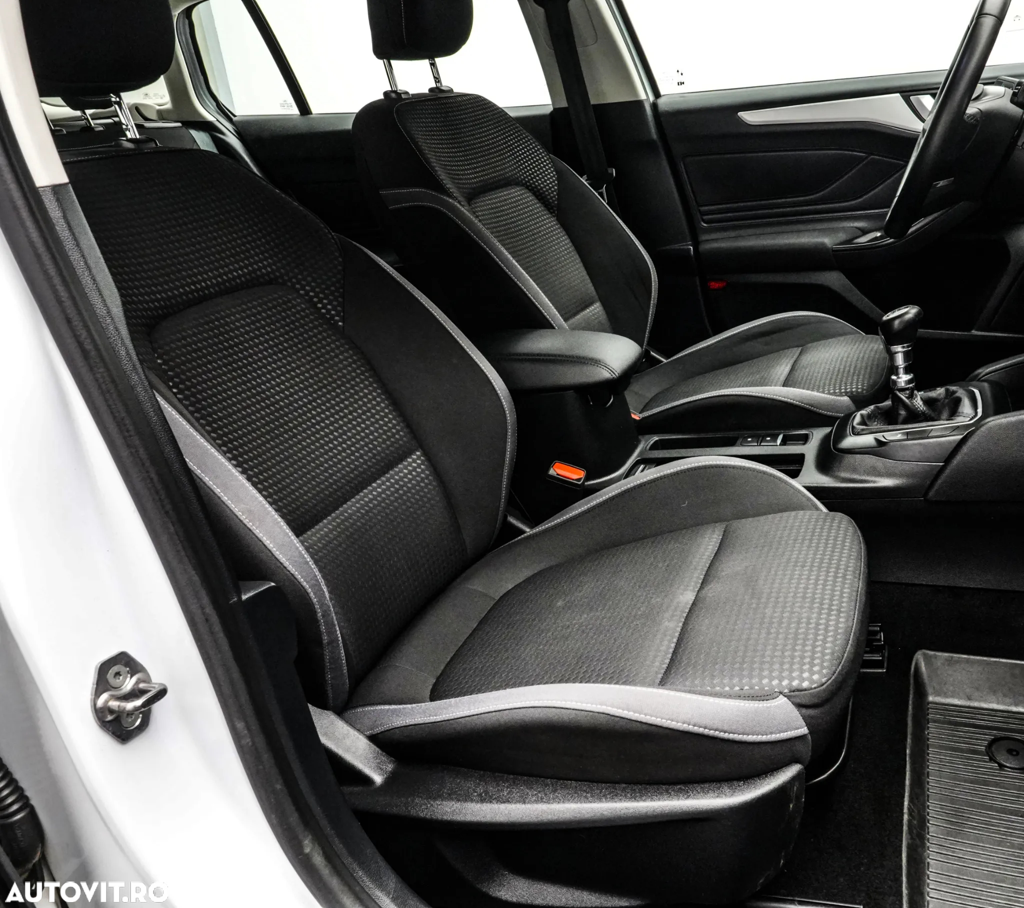 Ford Focus 1.5 EcoBlue Titanium Business - 15