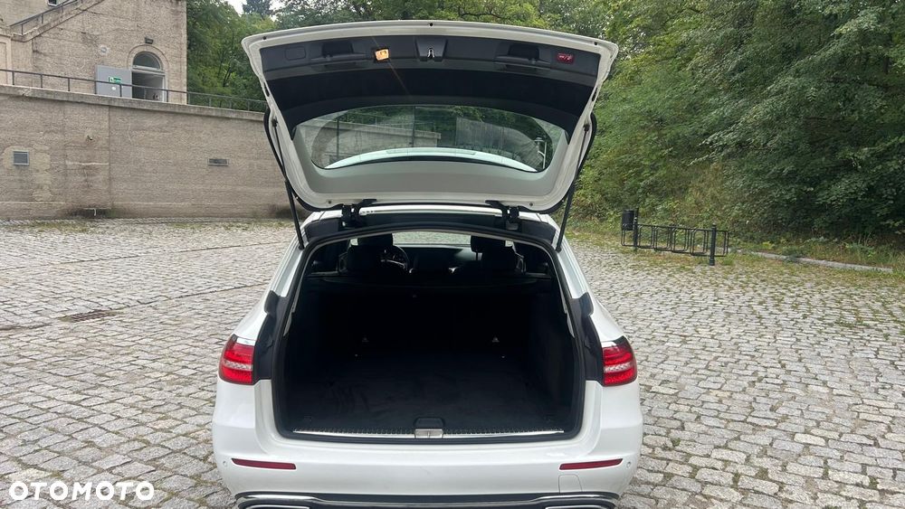 Mercedes-Benz Klasa E 220 d Business Edition 9G-TRONIC - 21
