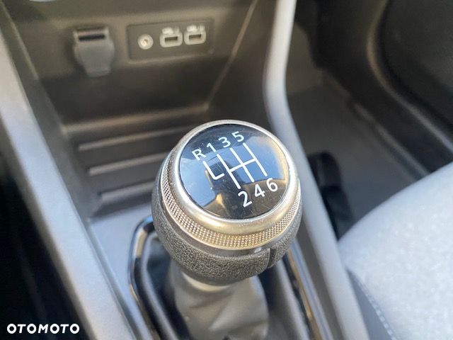 Renault Clio 1.0 TCe Evolution - 22