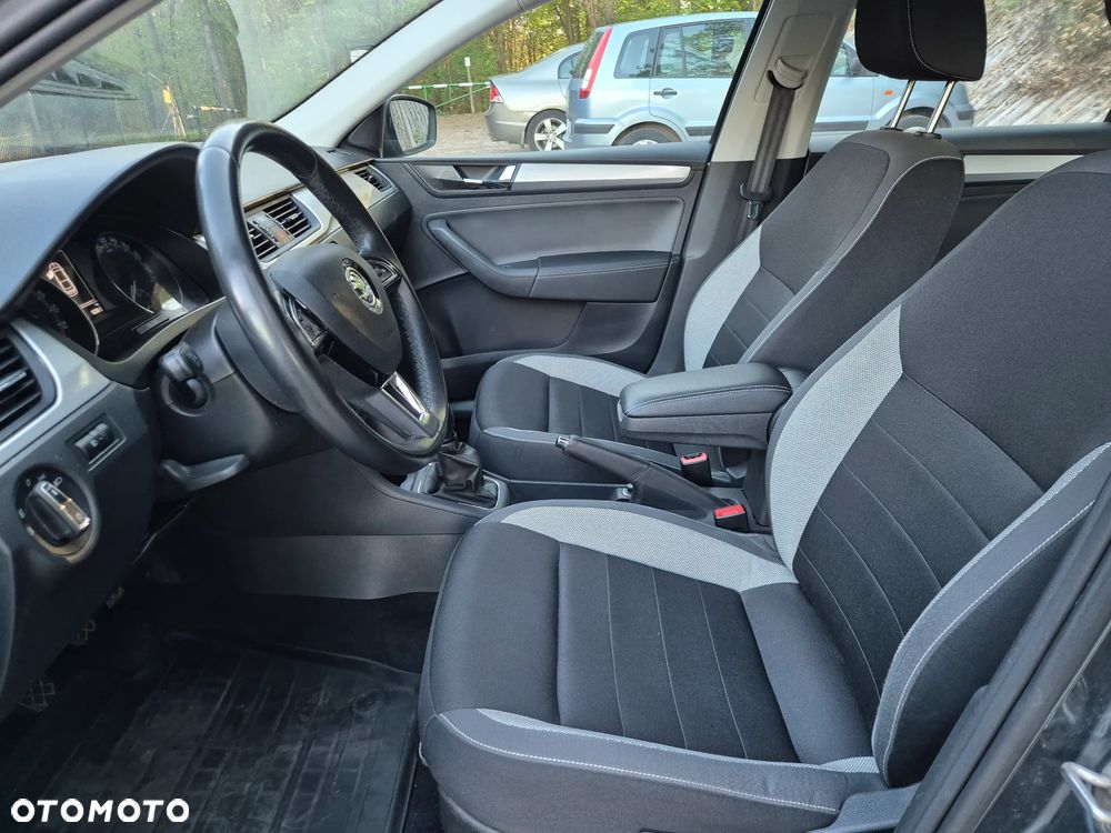 Skoda RAPID 1.4 TDI DPF Ambition - 19