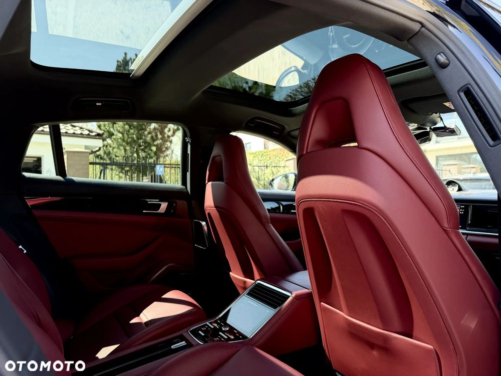 Porsche Panamera - 8