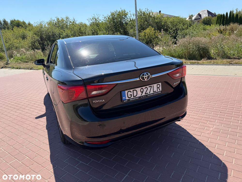 Toyota Avensis 2.0 D-4D Premium - 35