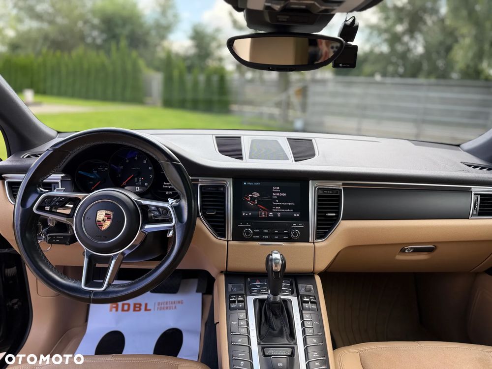 Porsche Macan - 11