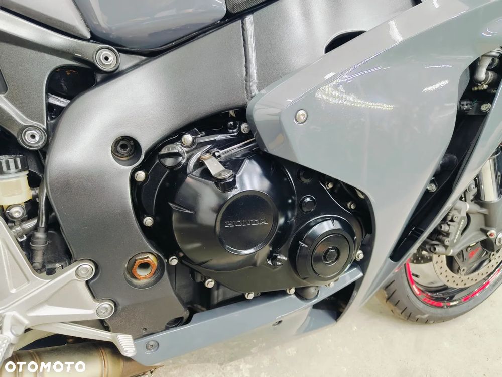 Honda CBR - 7