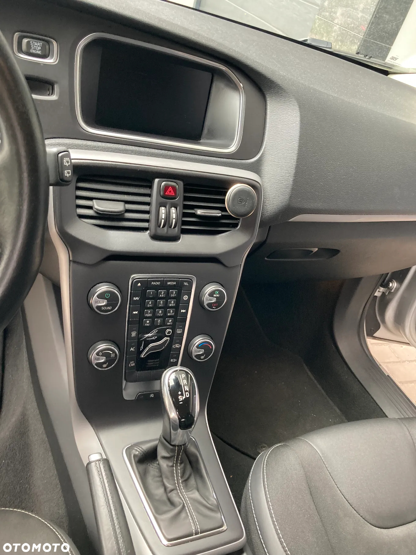 Volvo V40 D2 Geartronic Summum - 18