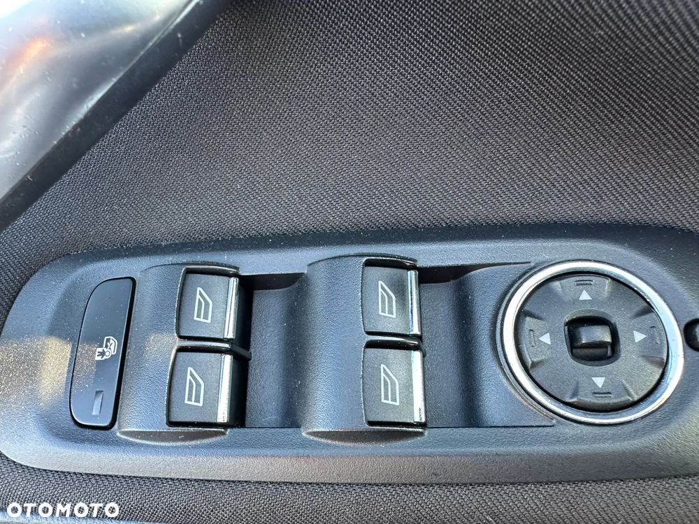 Ford S-Max 2.0 TDCi DPF Titanium - 31