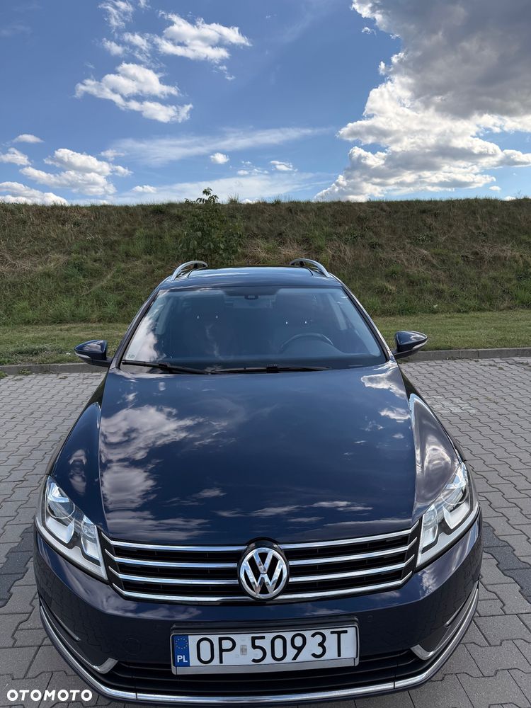 Volkswagen Passat 2.0 TDI Highline DSG - 2