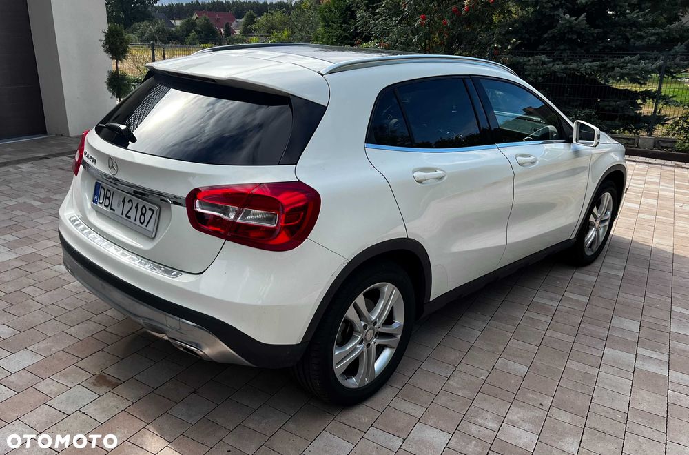 Mercedes-Benz GLA - 3