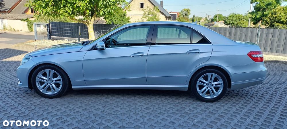 Mercedes-Benz Klasa E 200 CGI BlueEFFICIENCY 7G-TRONIC Avantgarde - 21