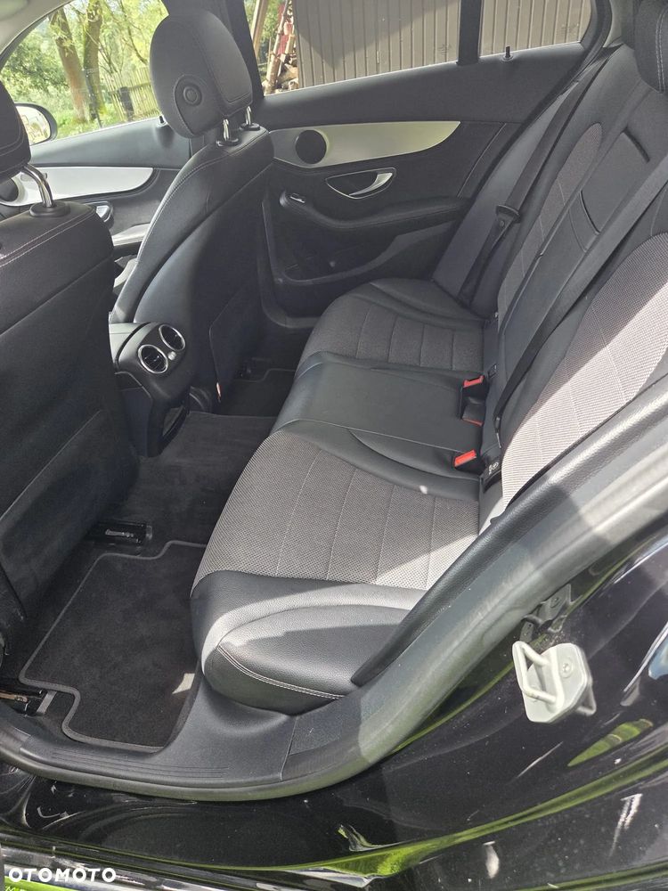 Mercedes-Benz Klasa C 220 d 4-Matic 7G-TRONIC - 13
