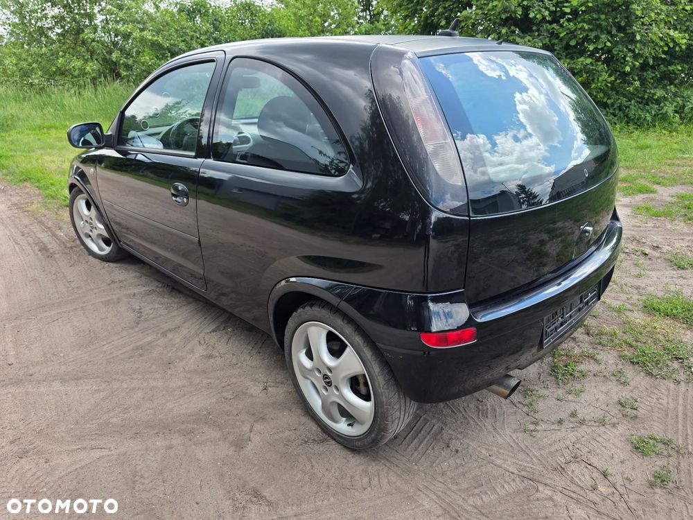 Opel Corsa 1.8 16V Sport - 4