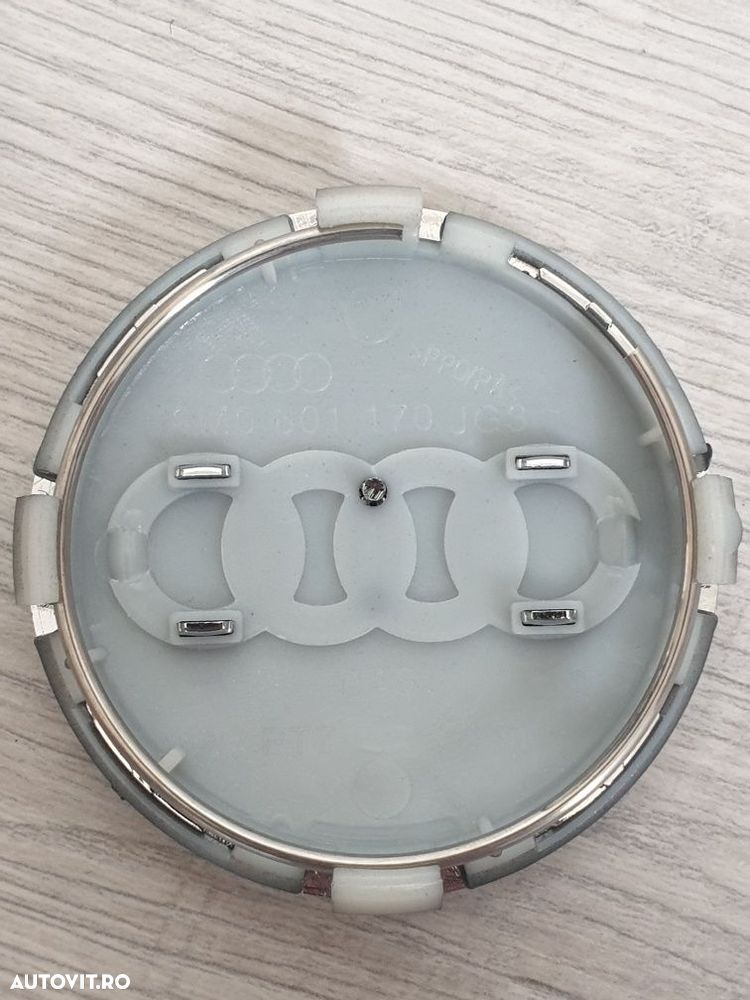 Capace-Jante-Gri-61-MM-Sigla-Audi-A1-A3-A4-A5-A6-A7-A8-Q3-Q5-Q7-Sline - 3