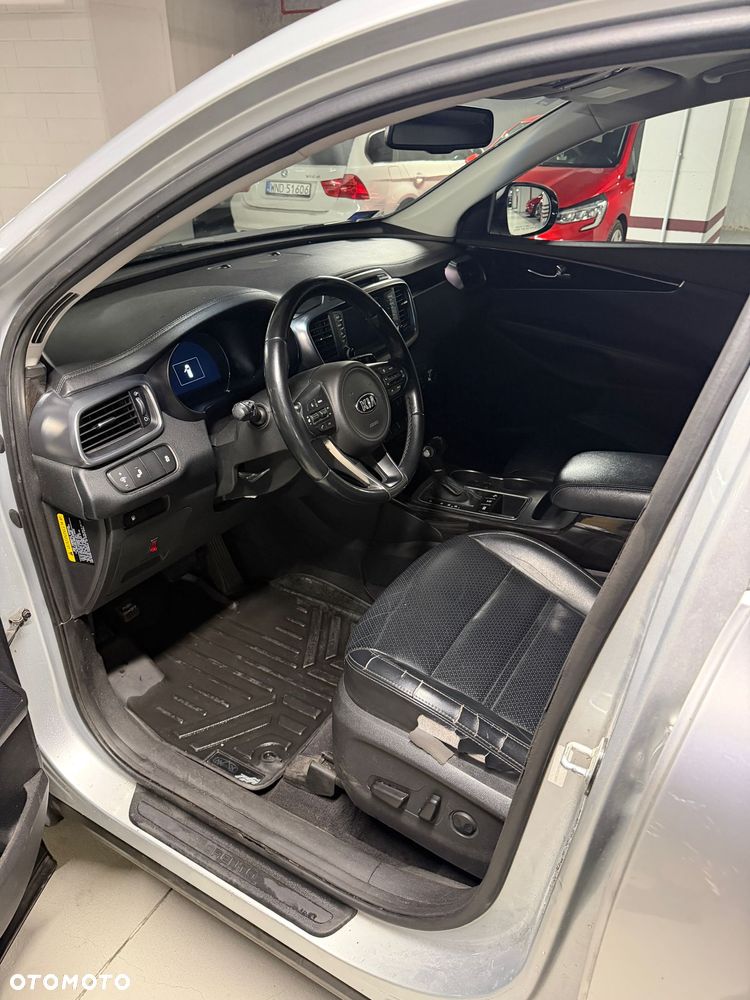Kia Sorento - 8
