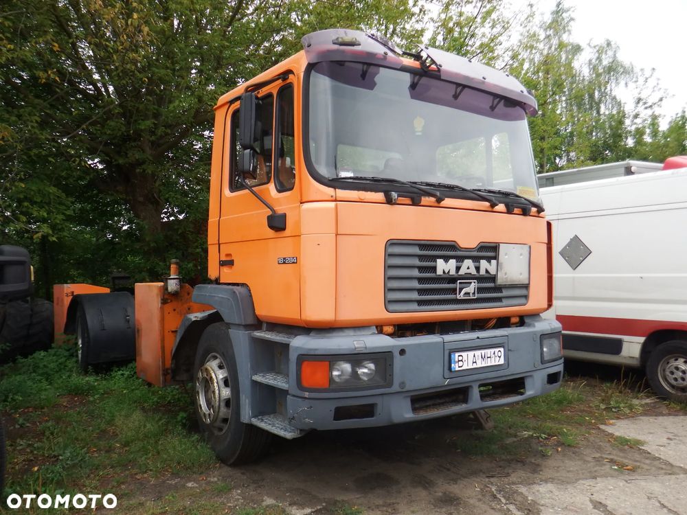 MAN 18.284 - 5