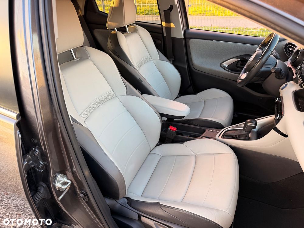 Toyota Yaris - 25