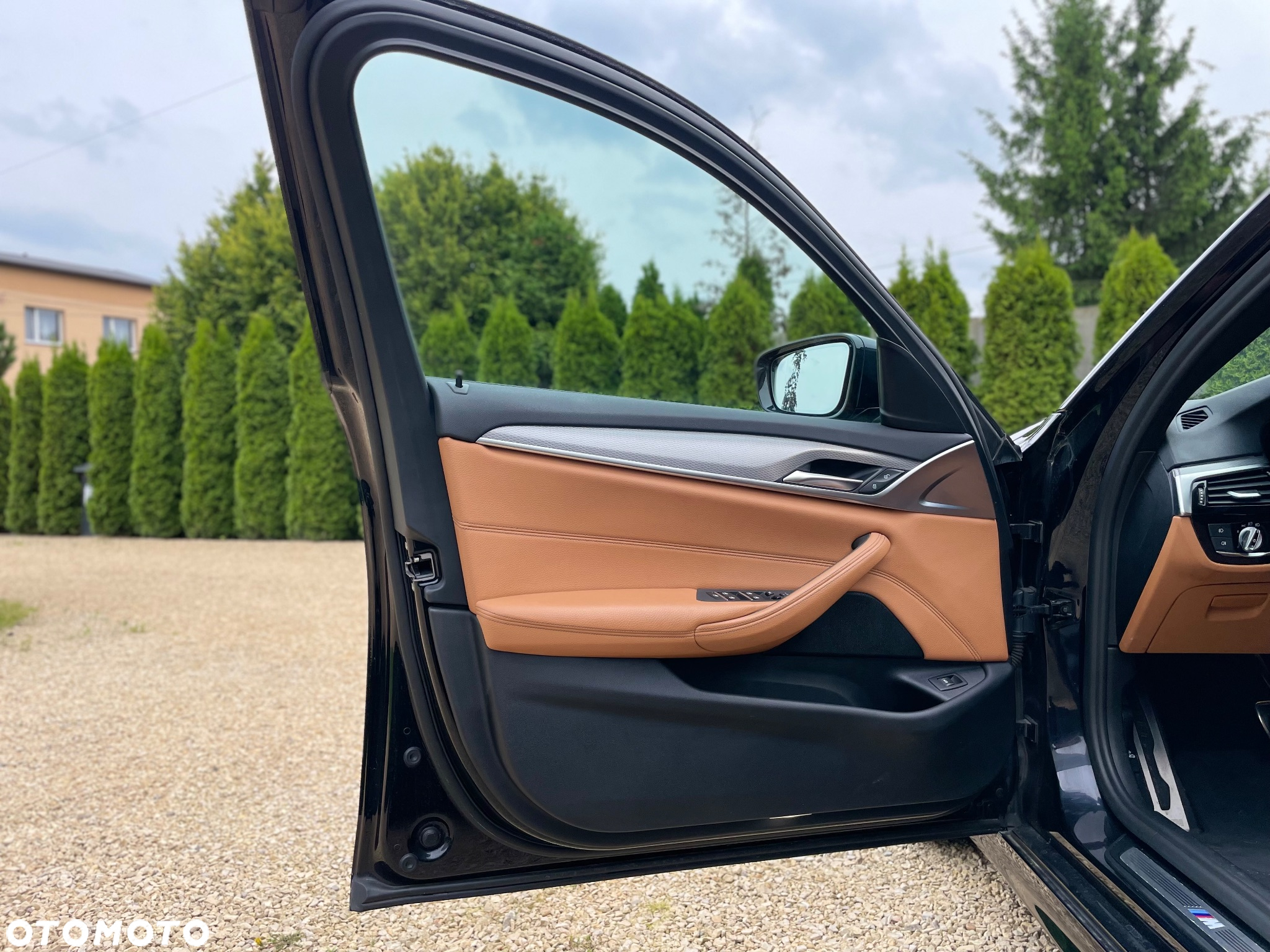 BMW Seria 5 518d M Sport - 16