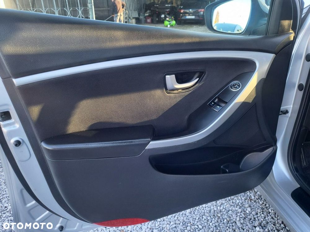 Hyundai i30 - 23