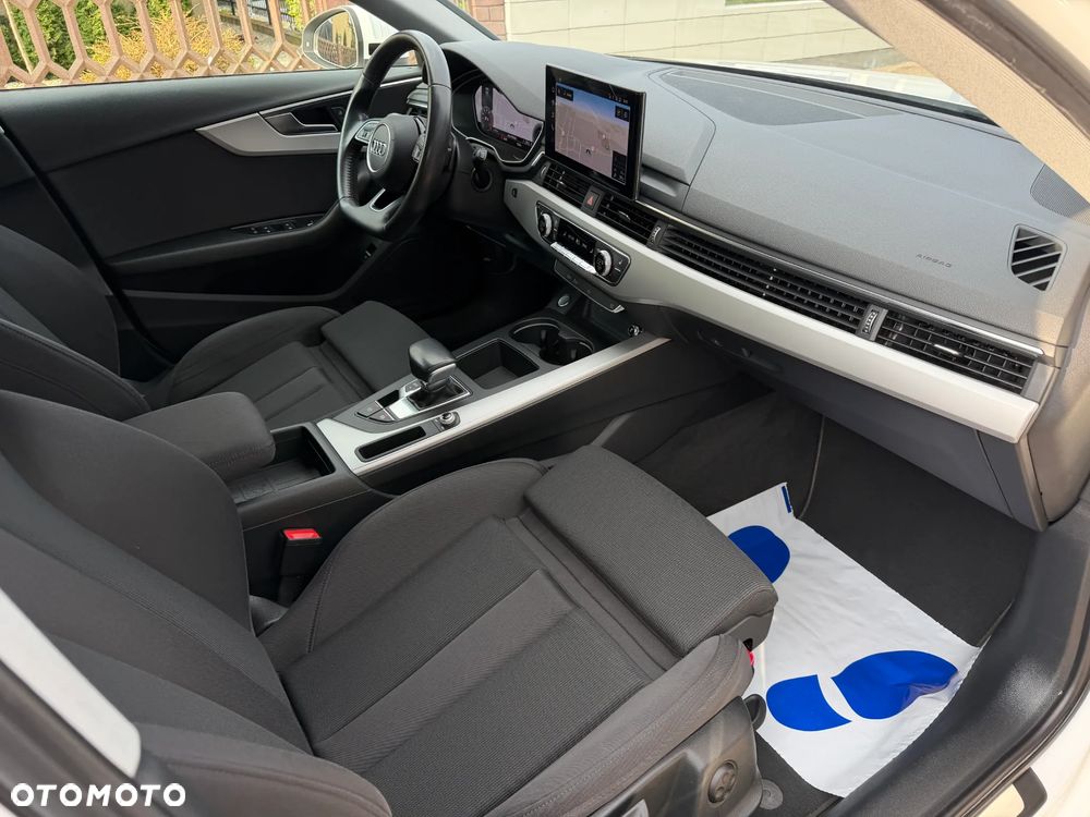 Audi A4 Avant 35 TFSI S tronic - 11