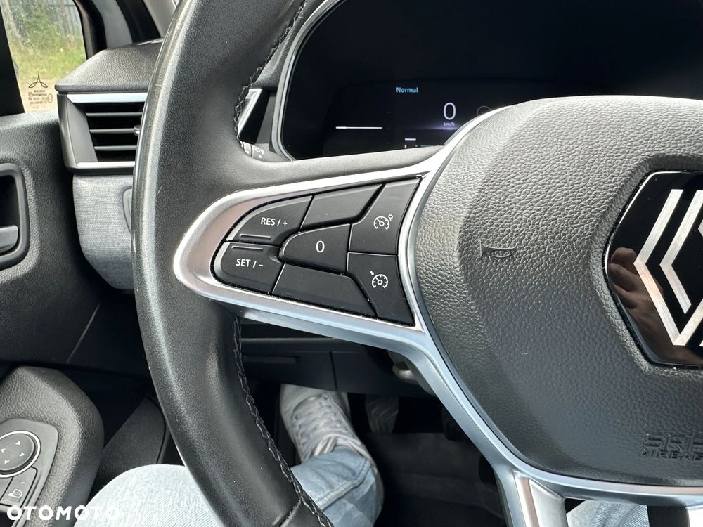 Renault Clio - 24