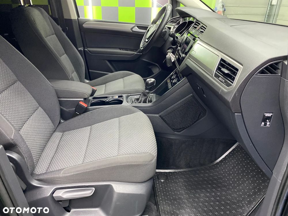 Volkswagen Touran 1.4 TSI BMT Highline DSG - 19