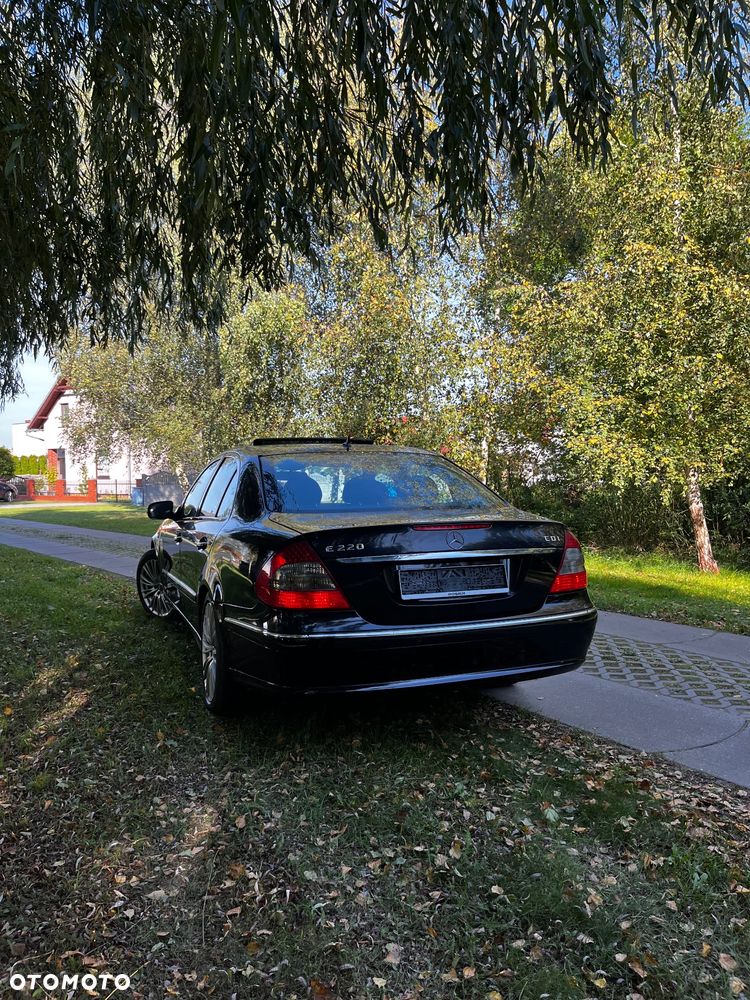 Mercedes-Benz Klasa E 220 CDI Automatik Avantgarde DPF BusinessEDITION - 5