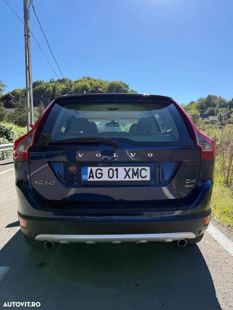Volvo XC 60 D4 AWD Geartronic Ocean Race - 4