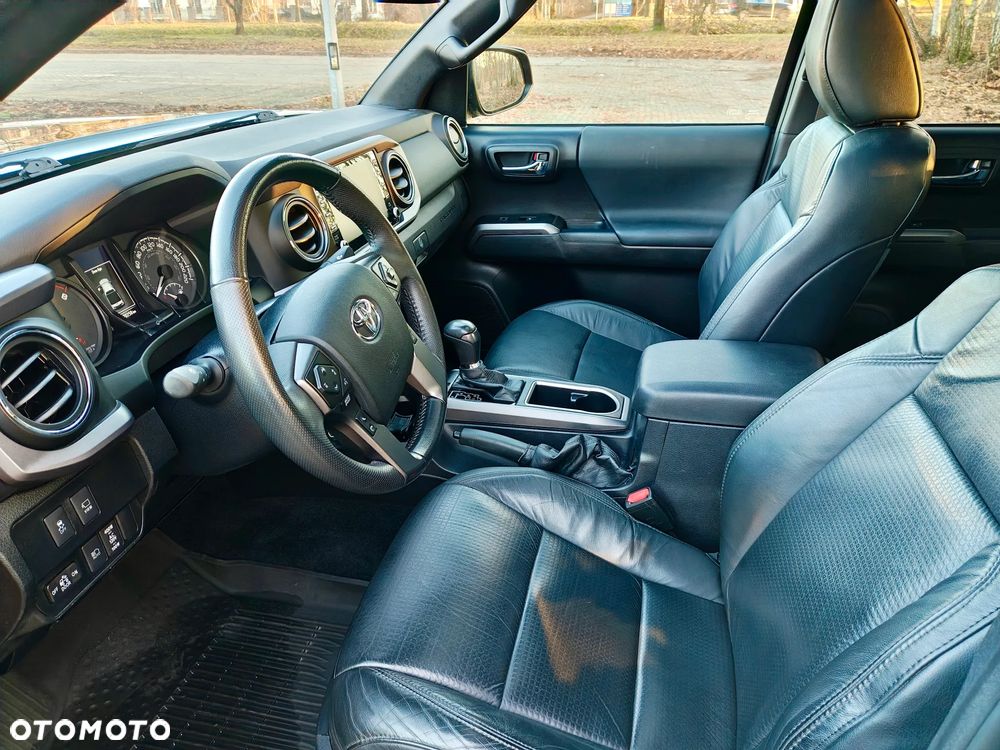 Toyota Tacoma - 18