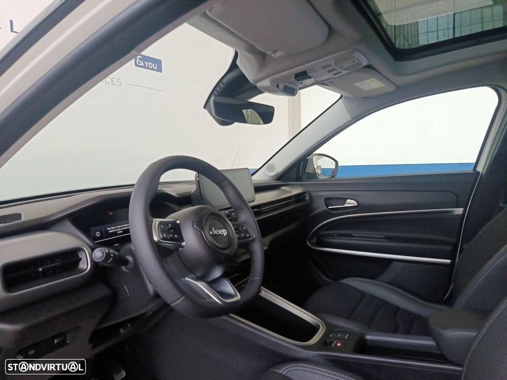 Jeep Avenger Summit - 8