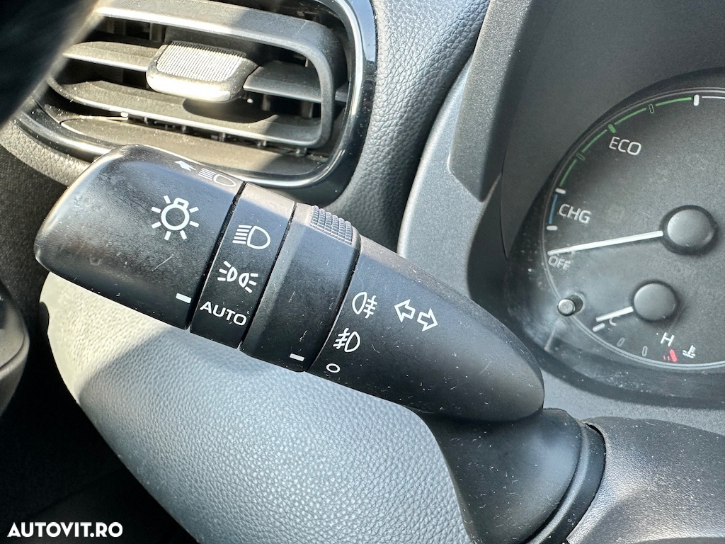 Toyota Yaris Hybrid 1.5 VVT-i Business Edition - 13