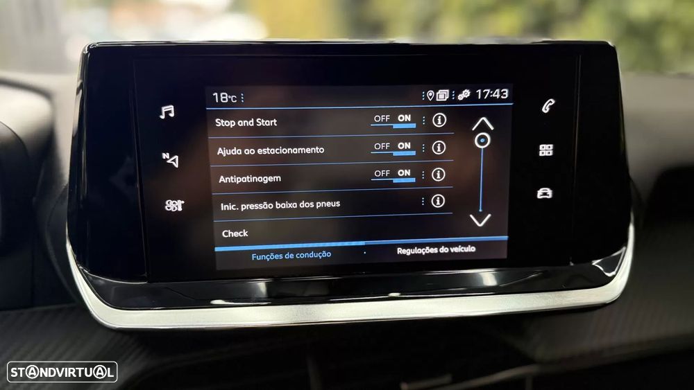 Peugeot 2008 1.2 PureTech Allure Pack - 19