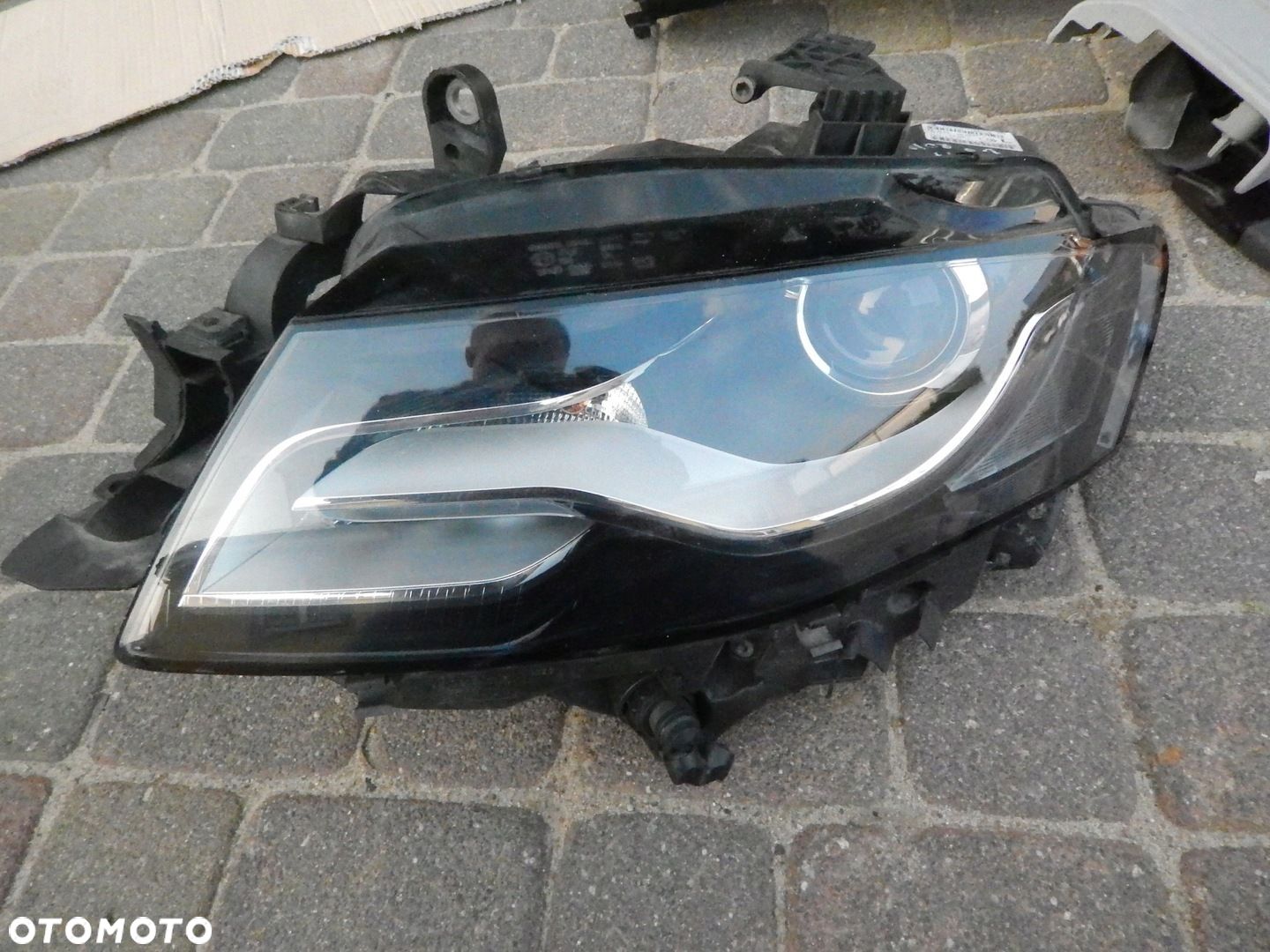 LAMPA XENON LED NISKRĘTNE AUDI A4 8K0 ŁADNE EUROP - 1