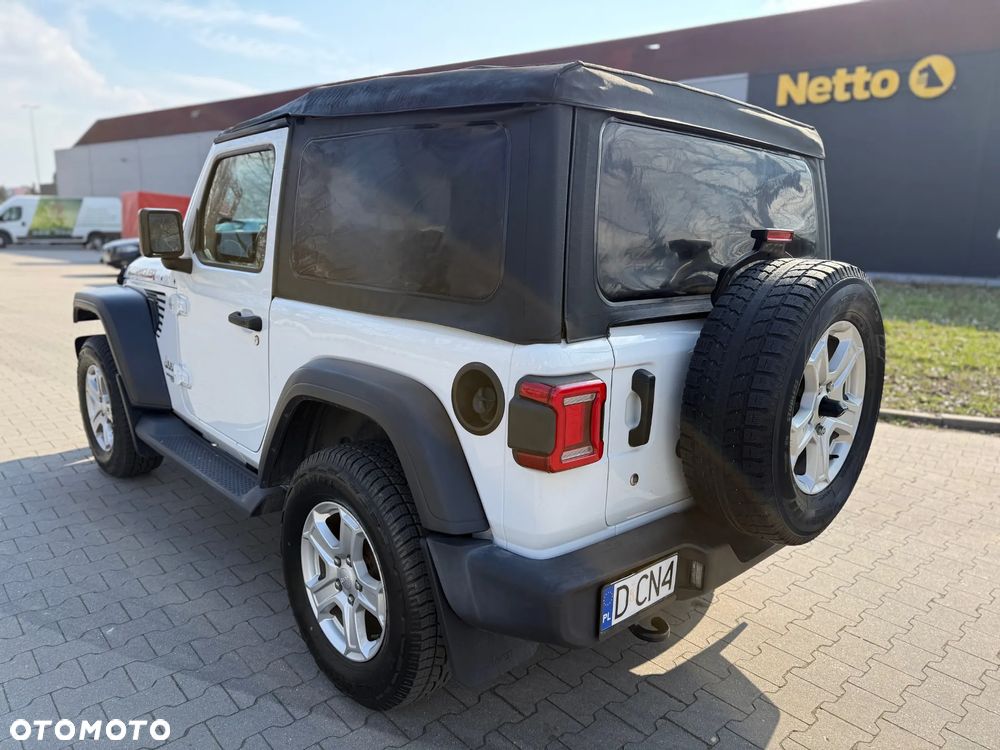 Jeep Wrangler - 7