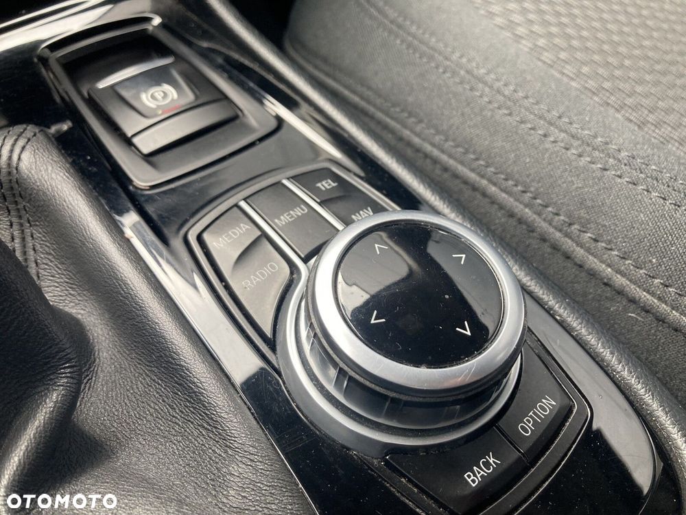 BMW Seria 2 216i - 25