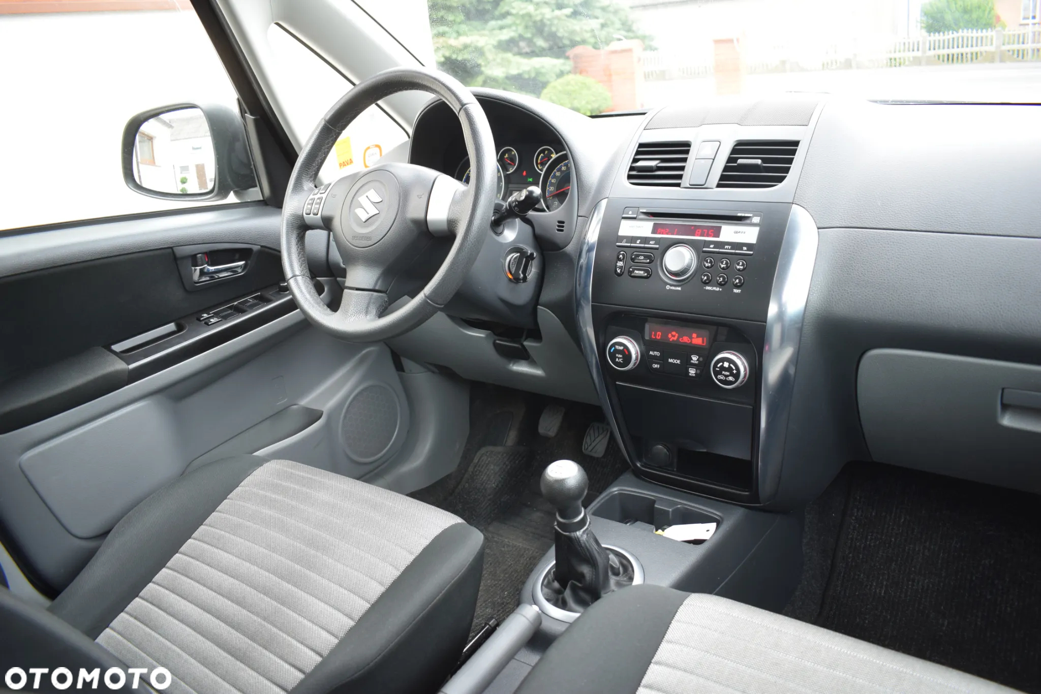 Suzuki SX4 1.6 Premium - 5