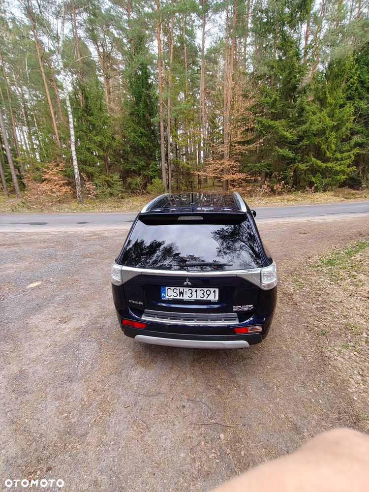 Mitsubishi Outlander - 20